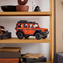 Конструктор LEGO Technic 42177 - Mercedes-Benz G 500 PROFESSIONAL Line фото 4